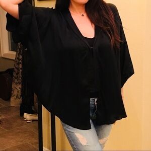 NWT~ELIZABETH & JAMES 100% Silk Black Top -XS/S